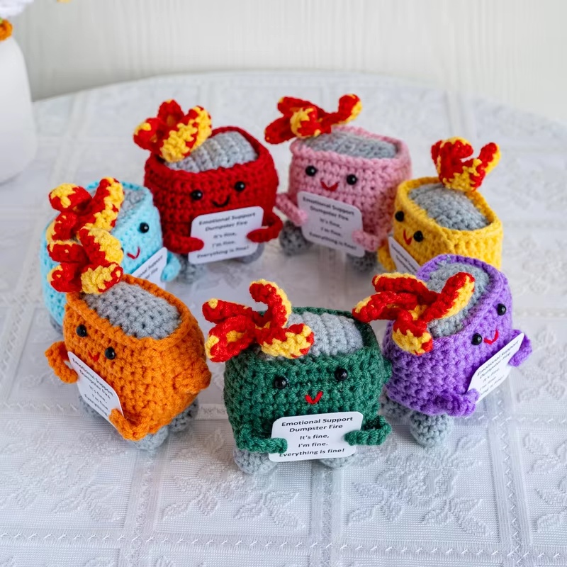 手作りのクロシェ編みダンプスター・ファイア人形 - かわいい - Home And Textiles Today のレビューと価格